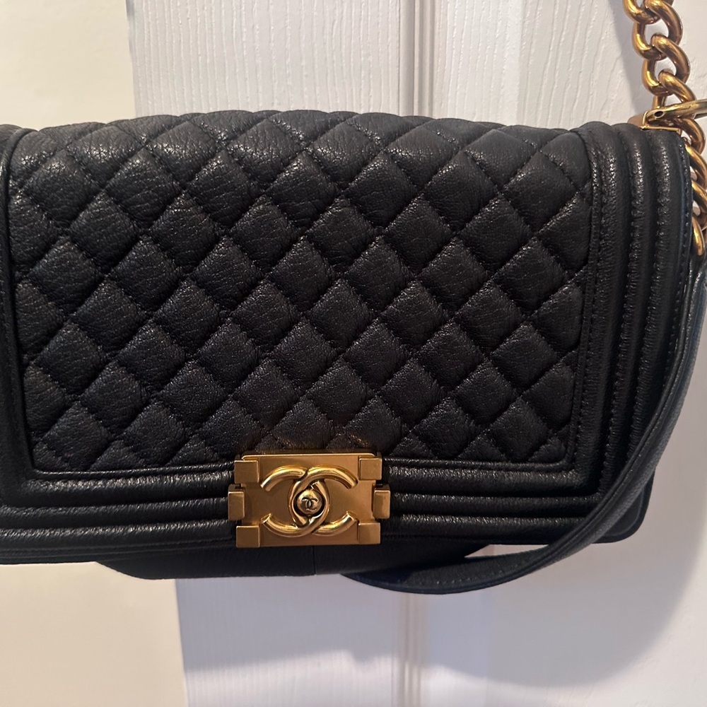 Black Quilted Chain Shoulder Bag - Picture 2 of 9